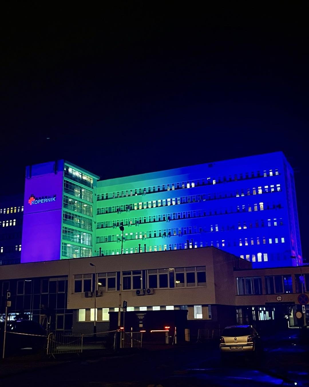 Szpital Kopernika w Łodzi w kolorach chorób rzadkich